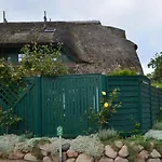 Eck-reethaus-kirchhaus Nyaraló Groß Zicker