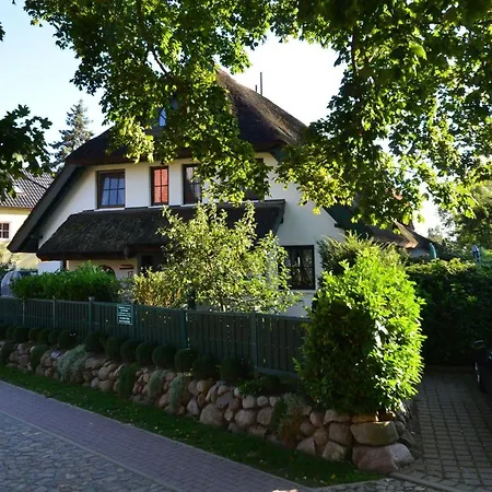Holiday home Eck-reethaus-kirchhaus Gross Zicker