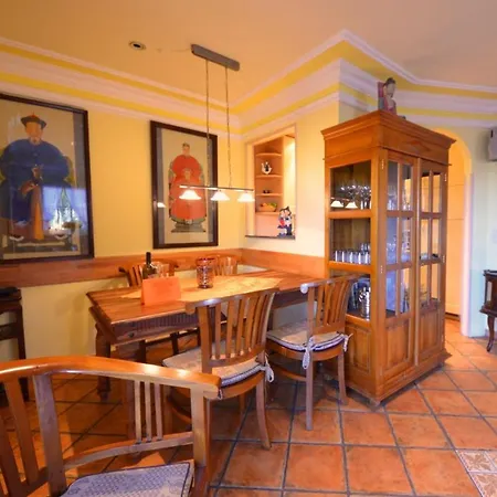 Eck-reethaus-kirchhaus Holiday home *