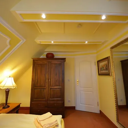 Eck - Reethaus Kirchhaus * Groß Zicker