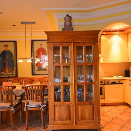 Eck-reethaus-kirchhaus Holiday home *